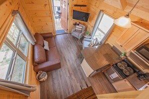 Smart TV - Meg Cabin | Tiny Rustic Comfort on Lookout Mtn. (Chattanooga)