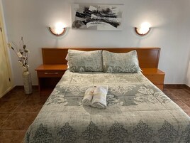 Comfort Double or Twin Room | Down comforters, desk, laptop workspace, free WiFi