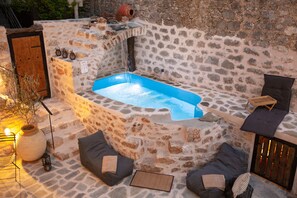 Seasonal outdoor pool - Dandy Villas Tower-Built in 17th century (East Mani)