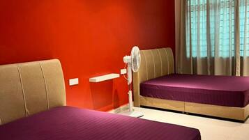 Family Room, Shared Bathroom | Wi-fi percuma, cadar katil