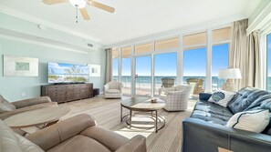 TV - 3rd Floor!! New Owner, Zero Entry Pool w/ Slide!! (Gulf Shores)