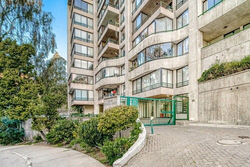 Wood View 2BR W/ Wifi, Parking & View
