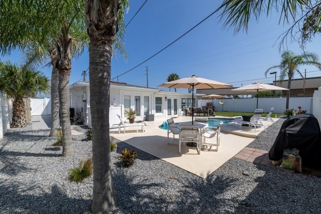 House, 3 Bedrooms | Property grounds