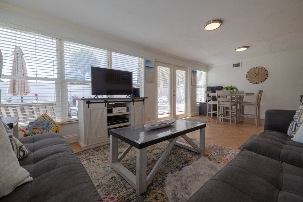 House, 3 Bedrooms | Living area