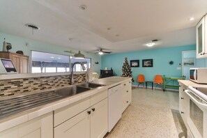 Casa, 3 habitaciones | Cocina privada