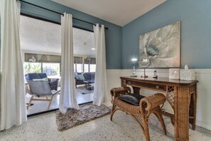 Interior - Amazing Pet Friendly 3 Bed House - Heated Pool 3 Bedroom Home by RedAwning (Ormond Beach)