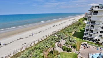 Condo, 2 quartos | Praia | Na praia