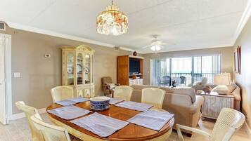 Condo, 2 Bedrooms | Interior