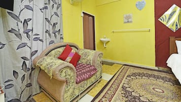 1 bedroom, free WiFi, bed sheets