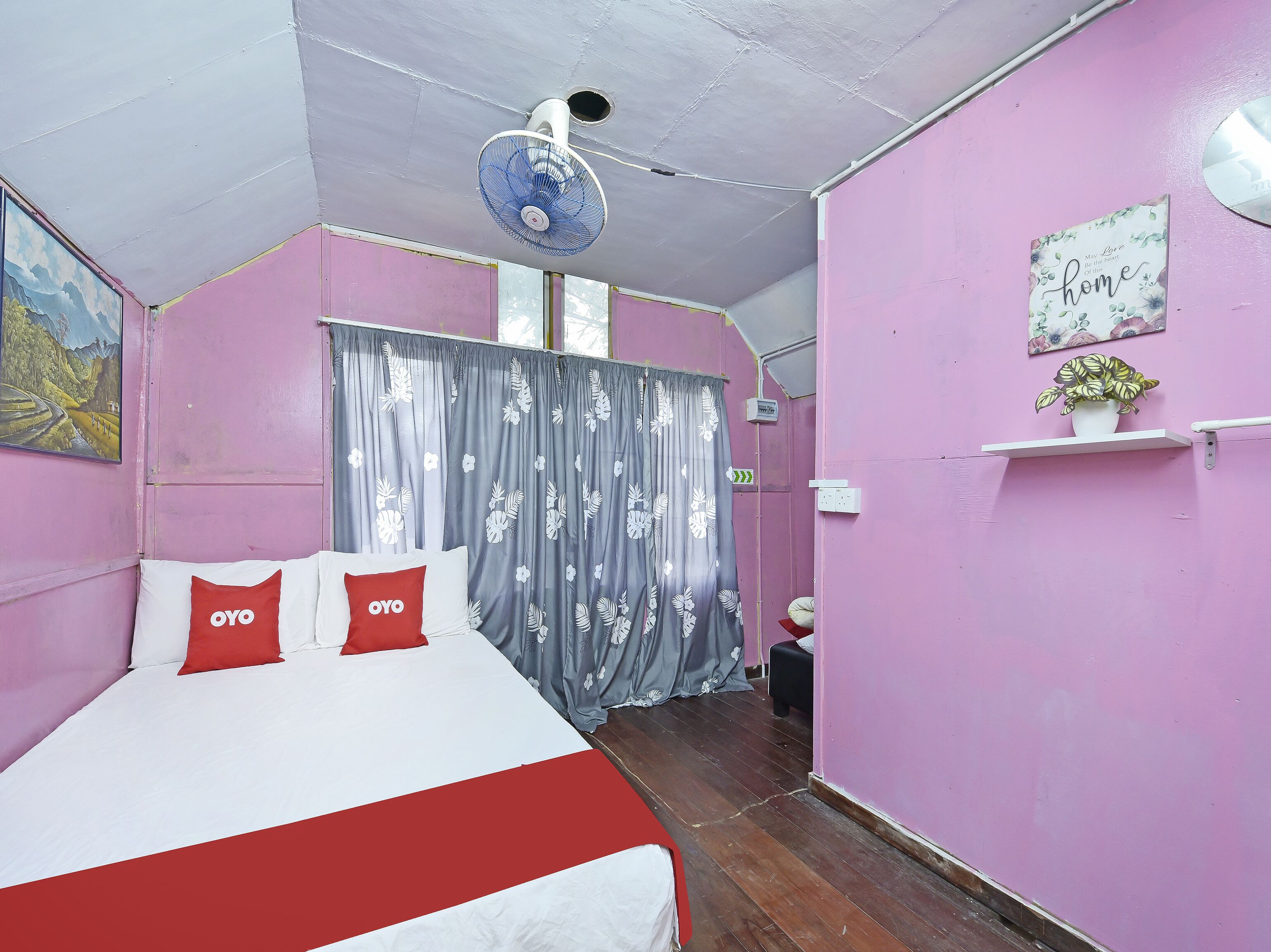 Superior Suite | Free WiFi, bed sheets