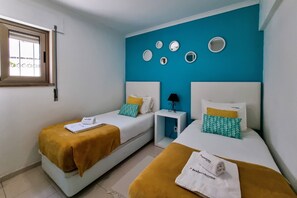 2 chambres, fer et planche à repasser, Wi-Fi gratuit, draps fournis