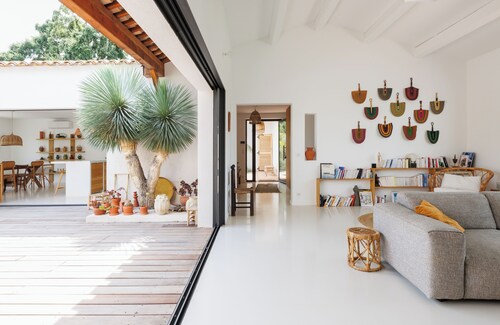 Prestigious villa in the heart of a vineyard near BORMES-LES-MIMOSAS