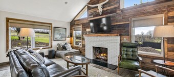 Newly renovated, convenient to area attractions yet very serene