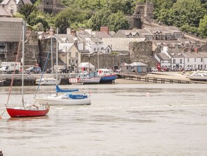 Cottage | Interior - Tudor Cottage (Conwy)