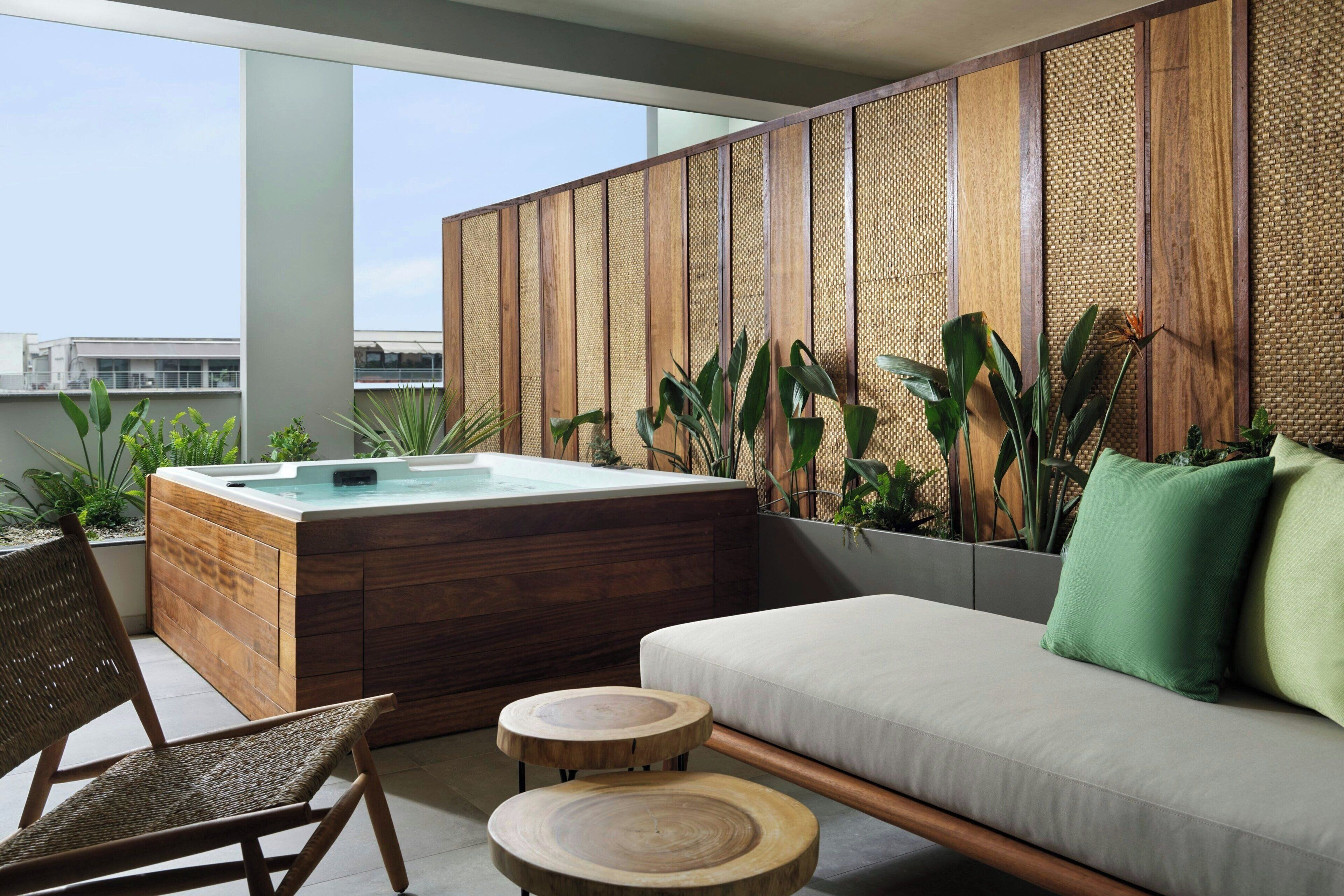 Junior Suite, 1 Double Bed, City View (City View) | City view