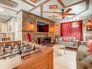 Spielezimmer