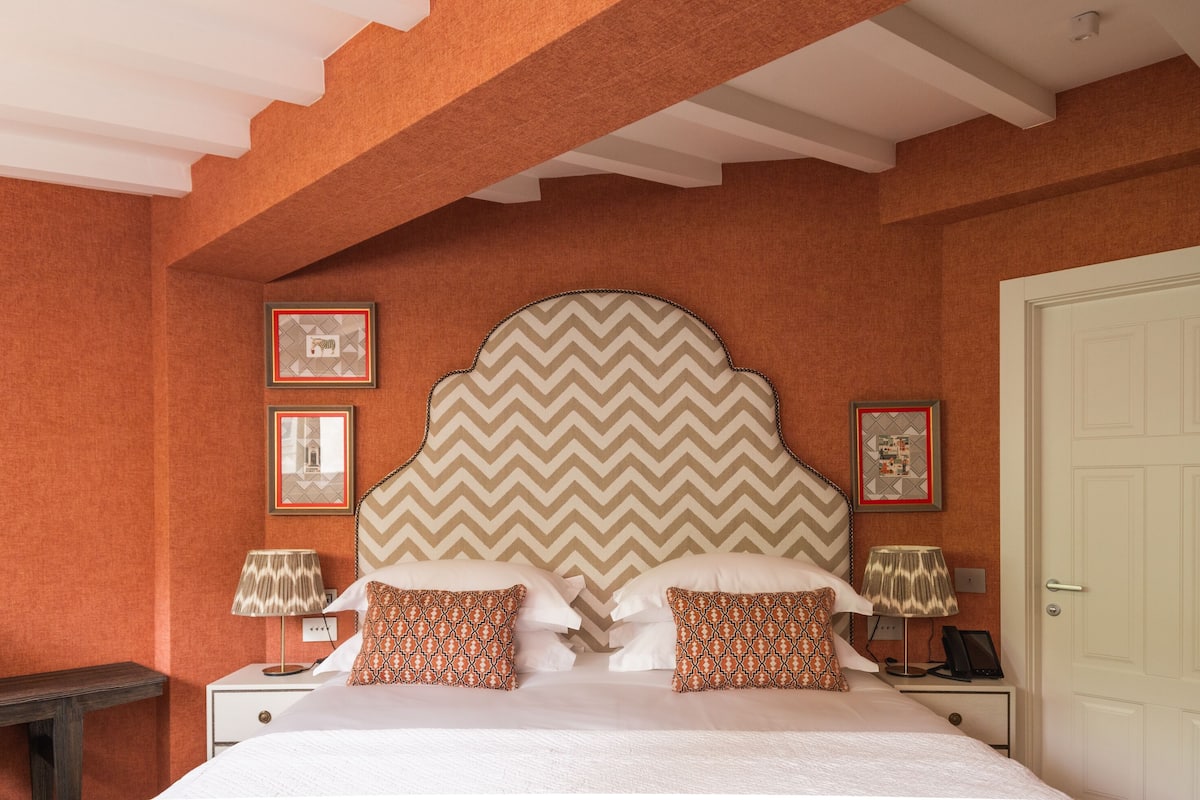 ATTIC JUNIOR SUITE | 1 bedroom, Frette Italian sheets, premium bedding, down comforters