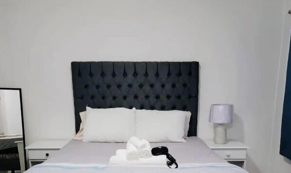 1 bedroom, desk, iron/ironing board, free WiFi