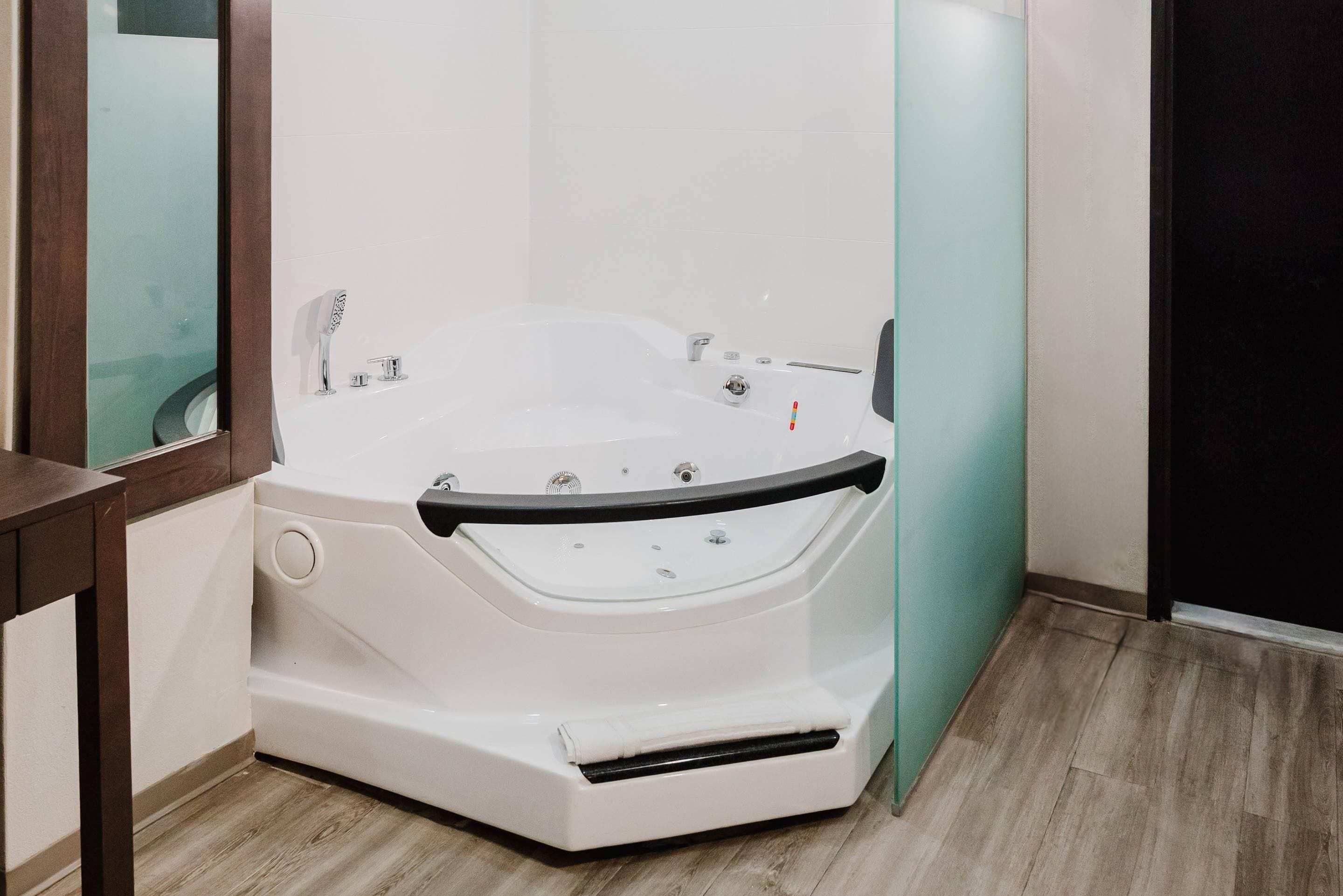 Photo - Comfort Inn & Suites Tobago