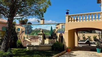 Enceinte de lâhĂ©bergement