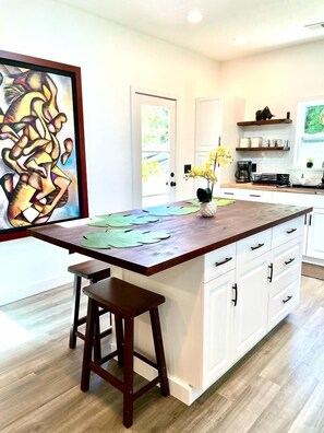 Dining - Stylish Boutique Guest house in Winter Park (Winter Park)