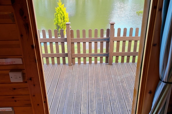 Classic Chalet, Lake View (Swallow - Glamping Pod ) | Interior