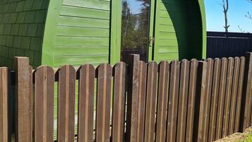 Cabaña clásica, vista al lago (Barn Owl - Glamping Pod) | Imagen general