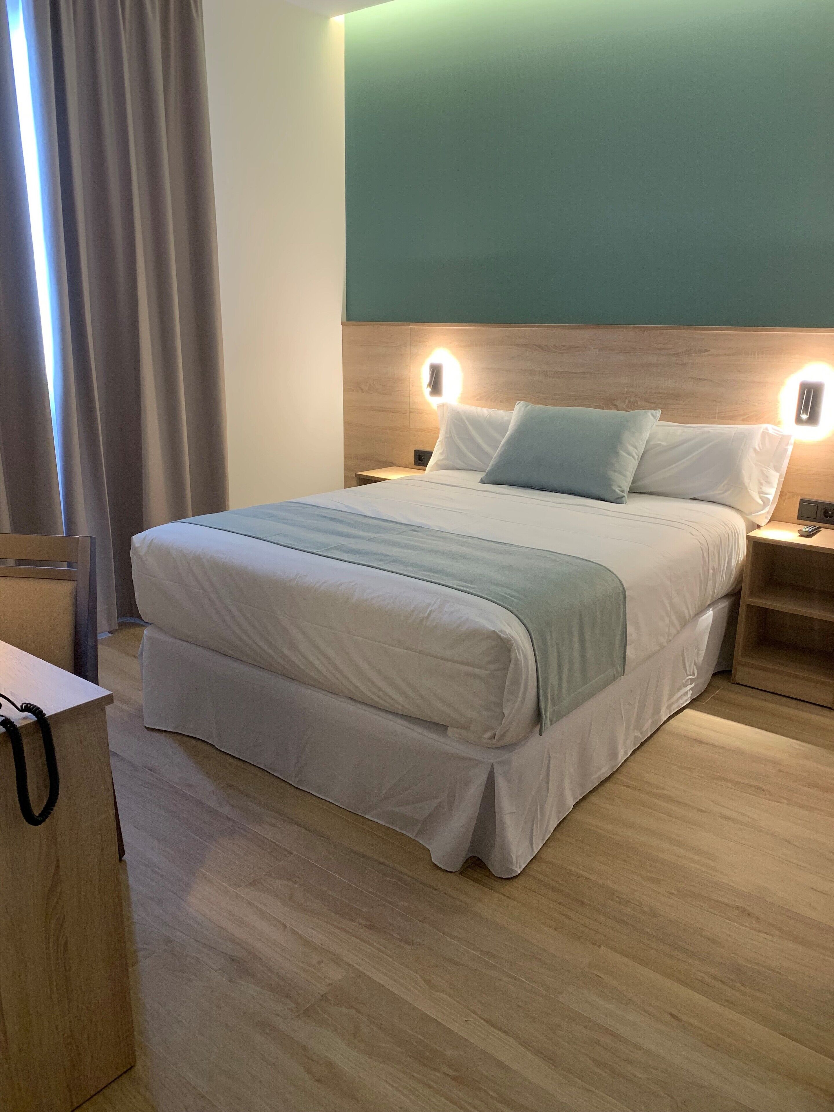 down duvets, minibar, desk, blackout curtains