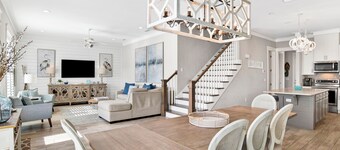 Reduced Rate! Salty Mermaid *Pet-Friendly, Pool, Beach Access*