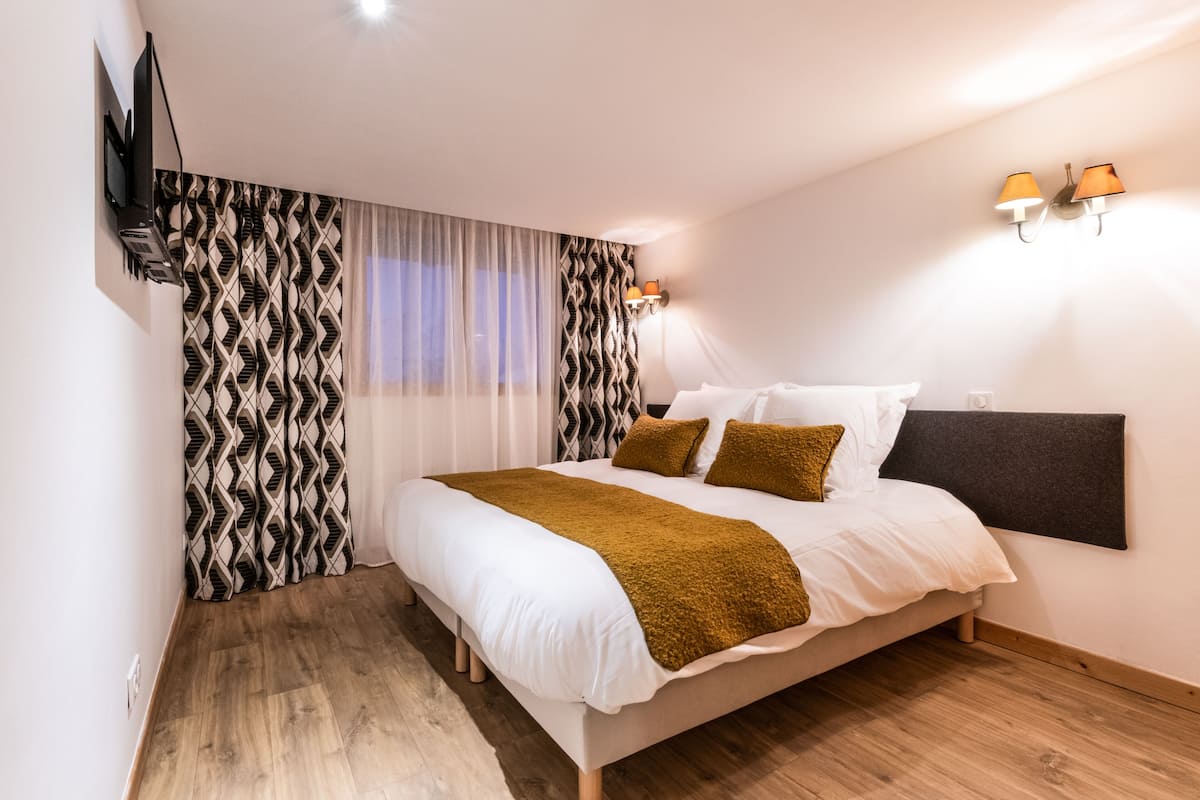 Chambre Double Classique, vue montagne | 1 chambre, literie de qualité supérieure, couette en duvet d'oie, bureau