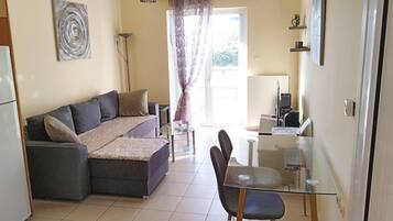 Smart TV, stereo, printers