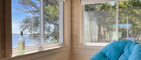 パノラミック コテージ 1 ベッドルーム オーシャンビュー | リビング エリア