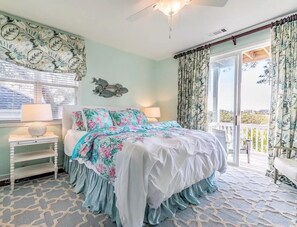4 bedrooms, internet, bed sheets - Adorable Ocean View Home, Cabana Club, Golf Cart  - 165 Ocean Creek (Fripp Island)