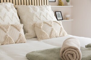 Deluxe House, Private Bathroom | 1 bedroom