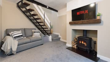 Deluxe House, Private Bathroom | Lounge