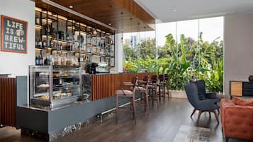 2 Bars/Lounges, Bar auf der Dachterrasse, Brauhaus