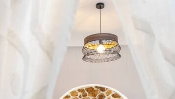 1 bedroom, iron/ironing board, free WiFi, wheelchair access