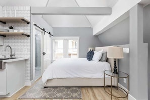 1 soverom, skrivebord, strykejern/-brett og wi-fi