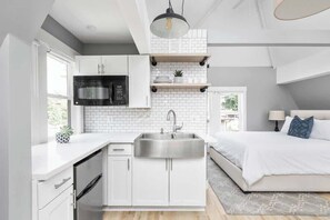 Fridge, microwave, oven, coffee/tea maker