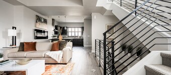 Spacious Luxury Arvada Home near OldeTown, Denver, Red Rocks