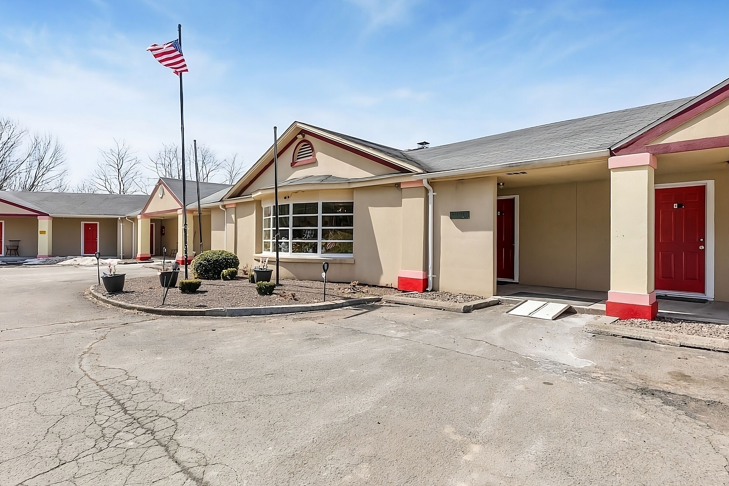 Comfortable Countryside Stay! Minutes to Bushel Collective, Free Parking