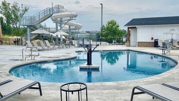 Piscine couverte, piscine chauffée