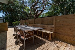 Outdoor dining - 400 South - Unit C Su (Cocoa Beach)