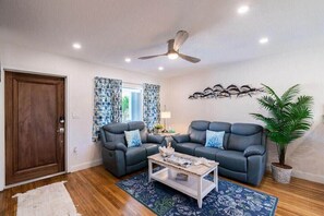 TV, offices - 400 South - Unit G Su (Cocoa Beach)