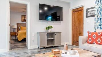 2 chambres, fer et planche à repasser, lit de bébé portatif, Wi-Fi