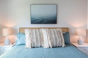 2 slaapkamers, een strijkplank/strijkijzer, reisbedje, wifi