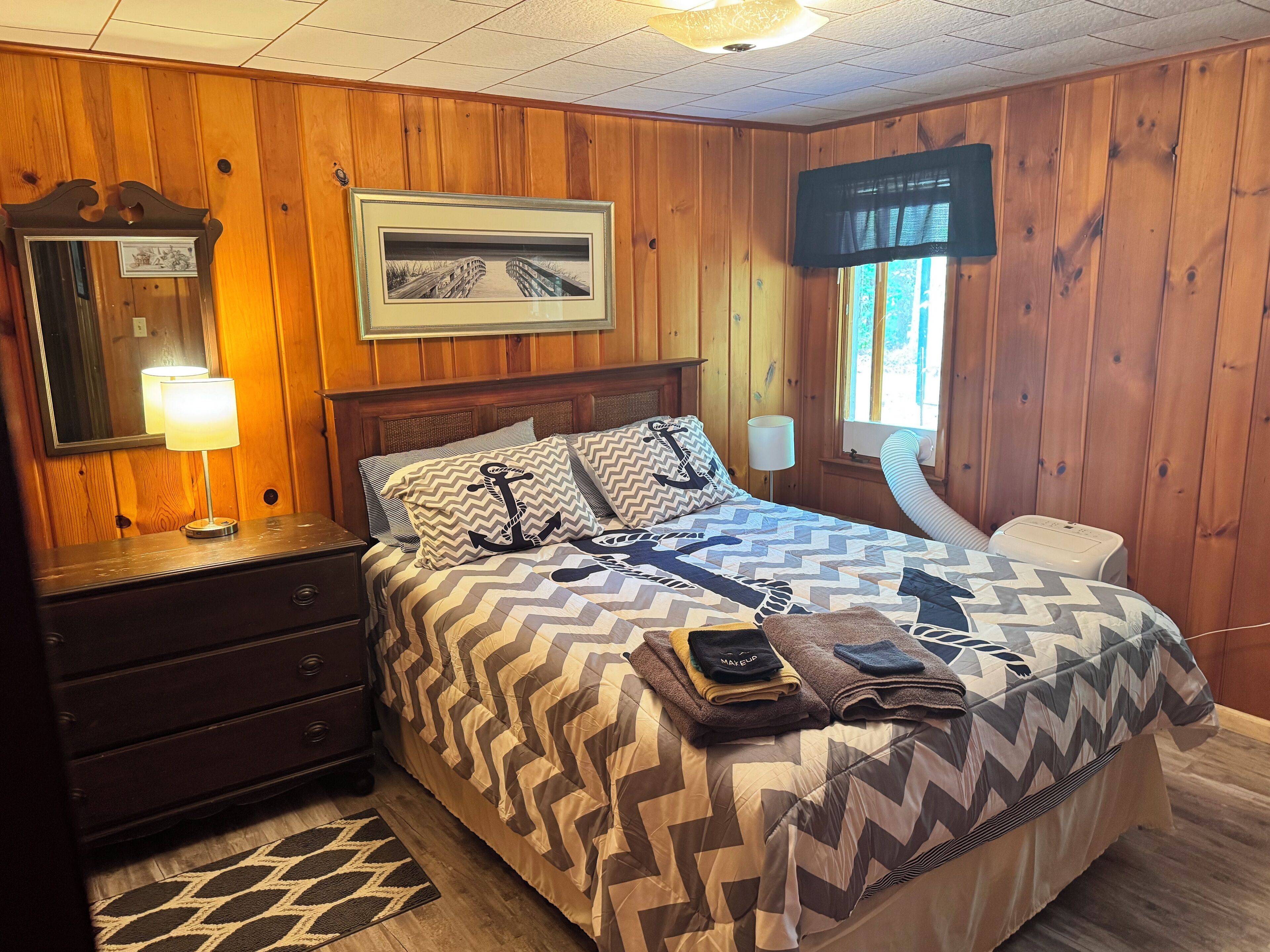 2 bedrooms, WiFi, bed sheets