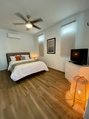 2 Schlafzimmer, Schreibtisch, Bügeleisen/Bügelbrett, kostenloses WLAN