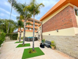 Enceinte de lâhĂ©bergement