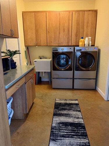 Warm and cozy private tropical suite !